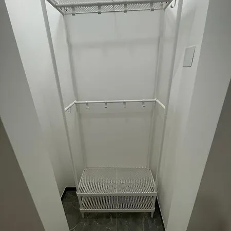 Апарт-отель под старой лозой