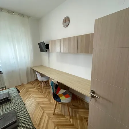 Aparthotel под старой лозой Novi Sad