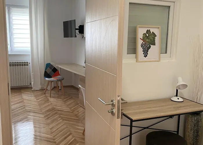 под старой лозой Aparthotel