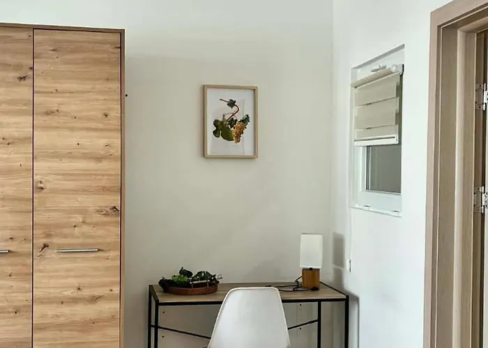 под старой лозой Aparthotel